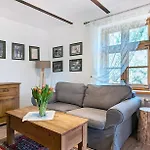Ulanska Zagroda Bed & Breakfast 4*