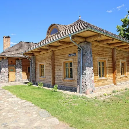 Ulanska Zagroda 住宿加早餐酒店 Czlopa