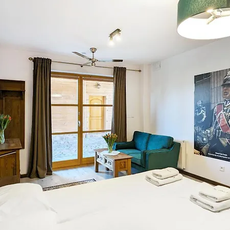 Ulanska Zagroda فندق مبيت وإفطار 4*