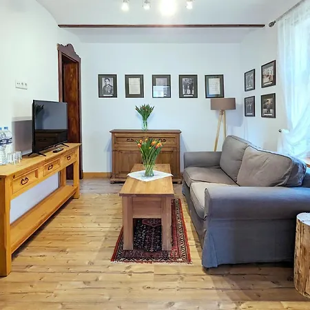 Ulanska Zagroda 住宿加早餐酒店 Czlopa