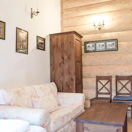 Ulanska Zagroda 4*