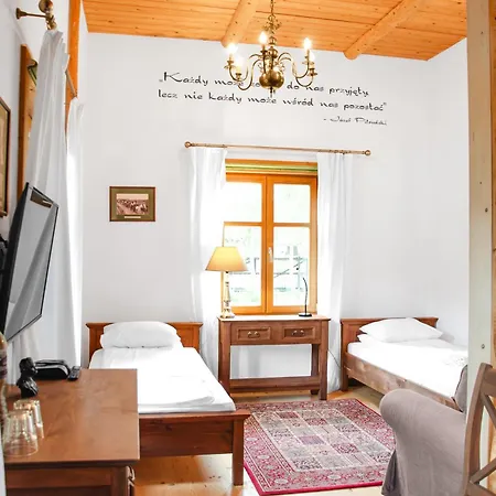 فندق مبيت وإفطار Ulanska Zagroda Czlopa