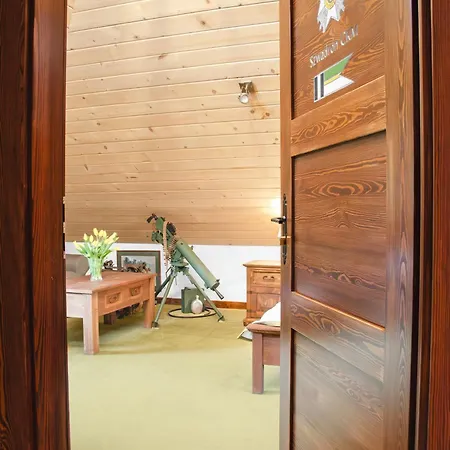 Ulanska Zagroda فندق مبيت وإفطار 4*